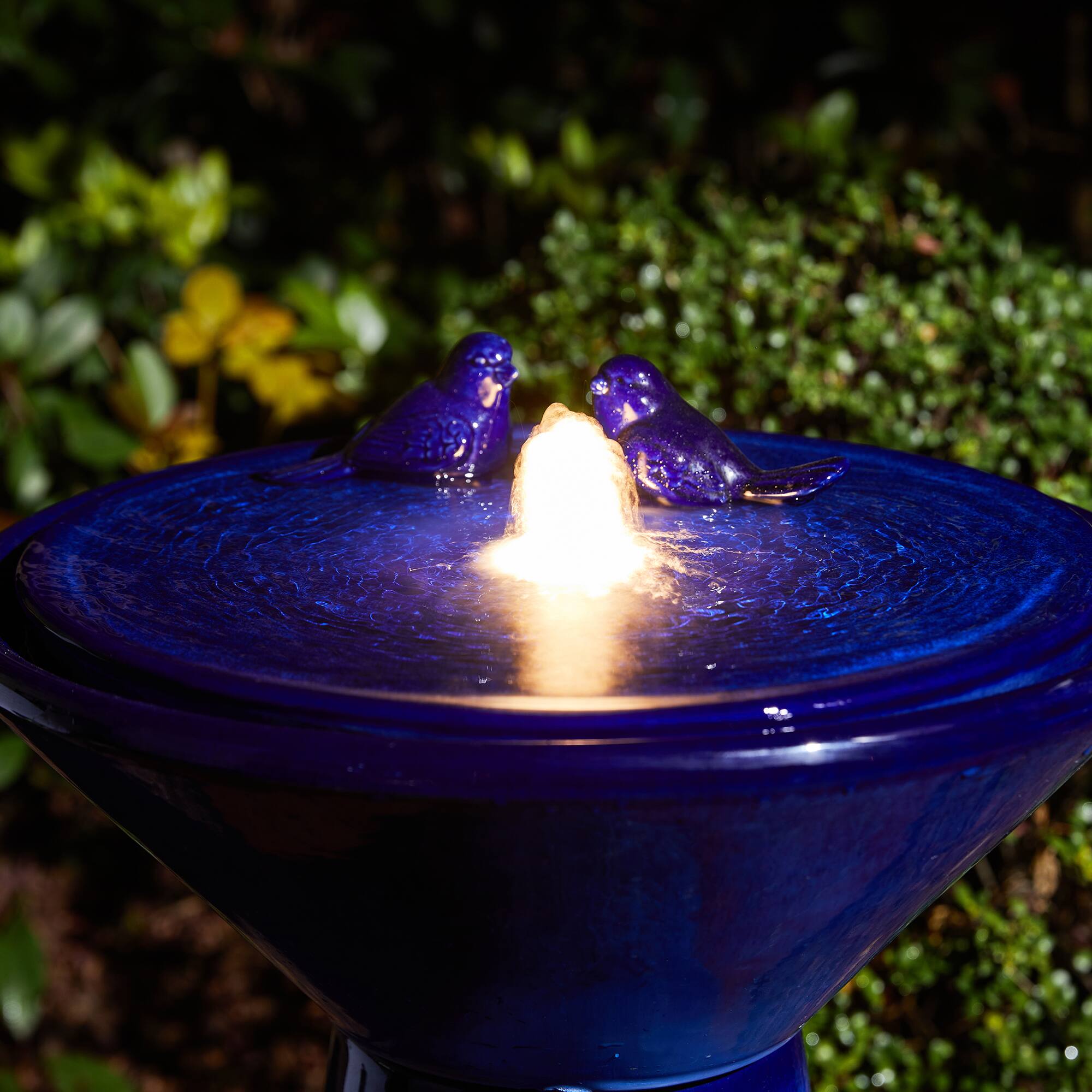 Glitzhome® 27.5" LED Bird Pedestal Ceramic Fountain